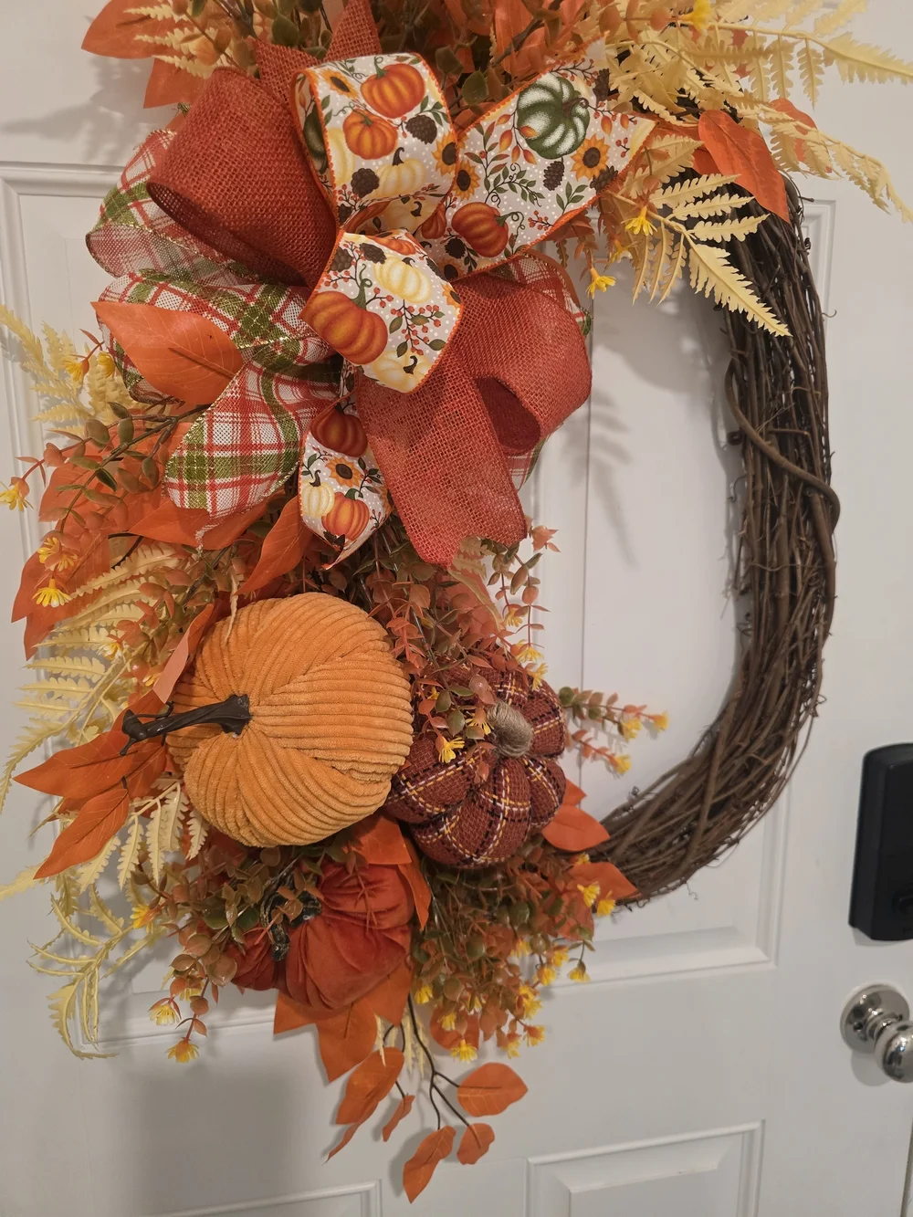 Autumn Pumpkin Grapevine Wreath - Orange & Cream Fall